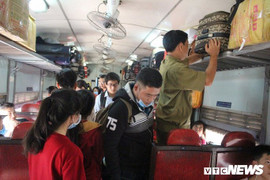 Hành khách mua vé tàu tập thể sẽ được giảm giá 12%