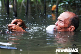 Đại tá phi công Nguyễn Văn Bảy 'in dấu' trong tập sách 'Người anh hùng chân đất'