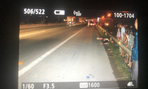 Nhóm công nhân băng qua cao tốc bị ô tô đâm: Hai người chết, một người nguy kịch