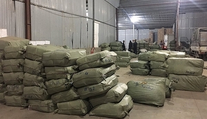 Thu giữ gần 70 tấn thuốc bắc nghi chứa chất độc hại nhập lậu từ Trung Quốc