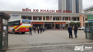 Bến xe Hà Nội đìu hiu lạ thường: Xe 45 chỗ chỉ chở 6 người