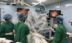 'Người máy' phẫu thuật ung thư cho người lớn lần đầu tại Việt Nam