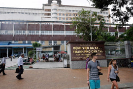 Bệnh nhân chết thương tâm khi ngã từ tầng 6 bệnh viện