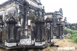 Ảnh: Khu mộ cổ đẹp như cung điện thu nhỏ ở miền Tây