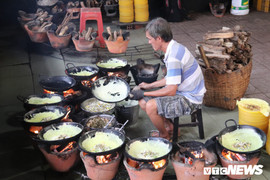 Đến chùa 'Bánh Xèo' độc nhất ở An Giang để được ăn bánh xèo 'chùa'