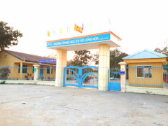 Thầy giáo bị tố đánh học sinh ở An Giang vẹo cột sống: Thông tin bất ngờ