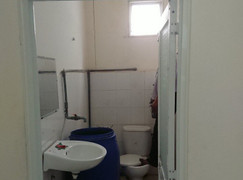 Kiên Giang: Nghi án người đàn ông treo cổ tự tử trong nhà vệ sinh bưu điện, để lại thư tuyệt mệnh