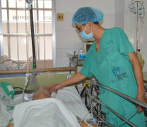 Cứu sống người đàn ông bị đâm thủng ngực