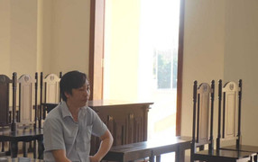 Đại úy công an lừa đảo chạy việc vào ngành công an: Hủy án sơ thẩm, điều tra lại