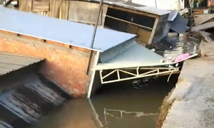 5 căn nhà ở Đồng Tháp bị 'hà bá' nuốt chửng lúc rạng sáng