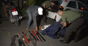 Hàng chục người mang hung khí dàn trận, đánh nhau trên quốc lộ 57