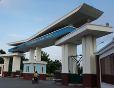 Bác sĩ dùng bằng bổ túc văn hóa giả: 2 trường đại học đùn đẩy trách nhiệm