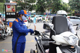 'Thị trường xăng dầu có thể bị lũng đoạn bởi các thương nhân đầu mối'