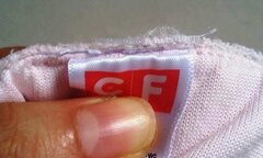 Chuỗi siêu thị Con Cưng bị nghi thay đổi nhãn mác sản phẩm
