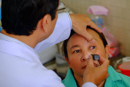 Bệnh nhân qua đời hiến giác mạc ghép cho hai phụ nữ