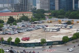 Hà Nội đóng cửa bãi giữ xe trái phép rộng hàng chục nghìn m2