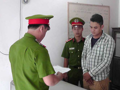 'Tâm sự' trong nhà nghỉ, cướp luôn tài sản của người tình