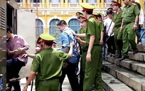 Xét xử kẻ giết người bỏ trốn còn liên tiếp gây tai nạn giao thông