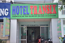 Nam thanh niên nằm chết bên khẩu súng quân dụng trong khách sạn