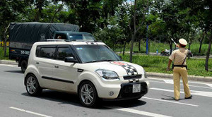 CSGT được phép huy động phương tiện người đi đường trong trường hợp nào?