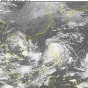 Siêu bão Sarika giật cấp 16 thẳng tiến vào Biển Đông