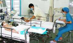 Cha mẹ tự ý 'làm bác sỹ' khiến con nguy kịch