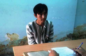 Cầm kim tiêm dính máu đe dọa, 'xin đểu' tài xế