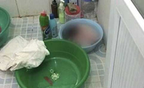 Nghi án người mẹ tâm thần nhấn con trong chậu nước thiệt mạng