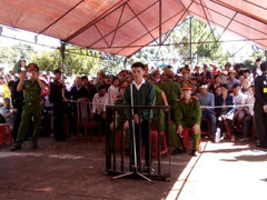 Ôm con về nhà mẹ, vợ bị chồng sát hại