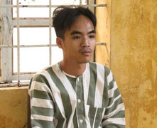 Côn đồ không trả tiền nhậu, dùng dao đâm gục chủ quán karaoke