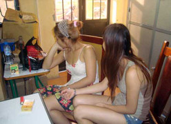 Bắt chủ quán cà phê hẹn khách 'mây mưa' giá 250.000 đồng