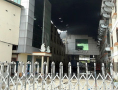 Đến ngày thứ ba, đám cháy tại Cần Thơ vẫn còn âm ỉ