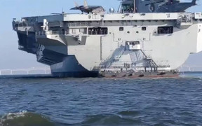 Tiết kiệm ngân sách, quân đội Anh giảm lực lượng mặt đất, cho thuê tàu sân bay