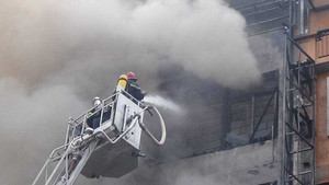 Cháy lớn dãy nhà hàng, quán karaoke giữa Thủ đô: Nhiều người thoát thân từ cửa sổ