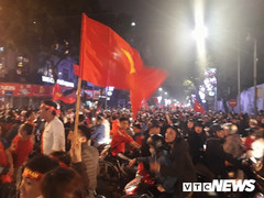 Hàng ngàn người đổ ra đường mừng U23 Việt Nam vào bán kết U23 châu Á 2018