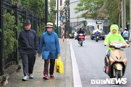 Gió mùa đông bắc về, thời tiết 10 ngày tới ở Hà Nội ra sao?