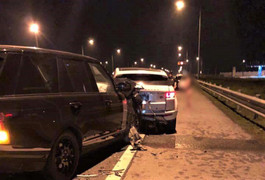 2 xe Range Rover đâm nhau, cô gái đòi kiểm tra nồng độ cồn lái xe gây tai nạn