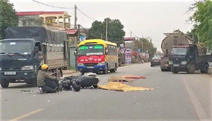 Ngã xuống đường sau va chạm giao thông, nam thanh niên bị xe bồn cán chết