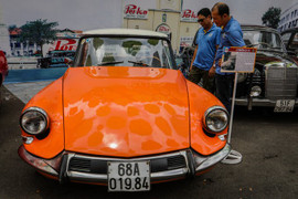 Hơn 400 xe cổ hội tụ gợi nhớ Sài Gòn xưa