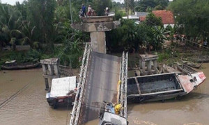 Sập cầu ở Đồng Tháp: Bộ trưởng GTVT chỉ đạo khẩn