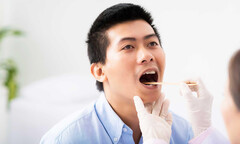 Hơi thở có mùi hôi cảnh báo bạn đang gặp vấn đề gì về sức khỏe?