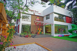 Nhốt trẻ vào tủ quần áo, 3 giáo viên mầm non Maple Bear bị sa thải