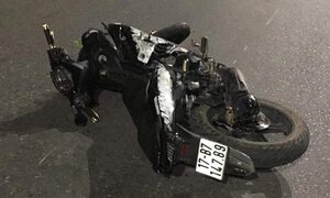 Xe máy kẹp 5 lao vào dải phân cách lúc nửa đêm, 4 người chết ở Thái Nguyên