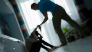 Từ vụ 'võ sư' đánh vợ, phụ nữ nên làm gì khi bị chồng bạo hành