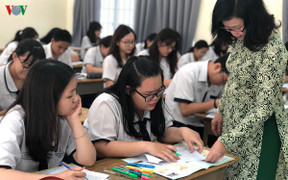 Bắt học sinh cấp 2 thi về hành chính công: Hữu ích hay vẫn hình thức?