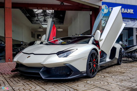 Lamborghini Aventador độ bodykit bản kỷ niệm 50 năm tại TP.HCM