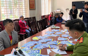 Bắt 5 kẻ sản xuất, tiêu thụ gần 1.000 vé giả trận Việt Nam vs Thái Lan