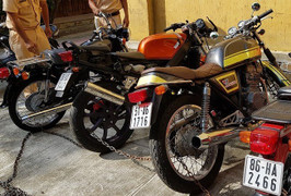 Nhiều mô tô hạng sang không rõ nguồn gốc chuẩn bị tuồn vào TP.HCM tiêu thụ