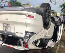 Phó Giám đốc Sở TN&MT Đà Nẵng lái xe hơi tông xe tải rồi lật ngửa