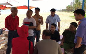 Du khách Trung Quốc đột qụy khi đang tắm biển Đà Nẵng